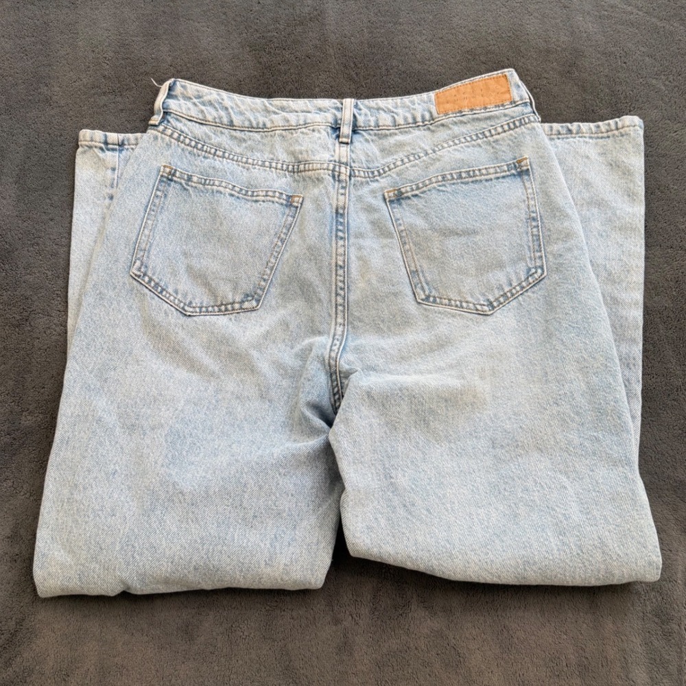 PacSun Mom Jeans Womens 28 Light Blue Excellent Distressed High Rise Tapered Leg - Picture 3 of 8